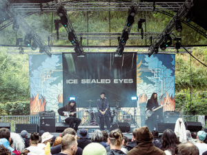 IceSealedEyes-deuskinphotography-070226-21